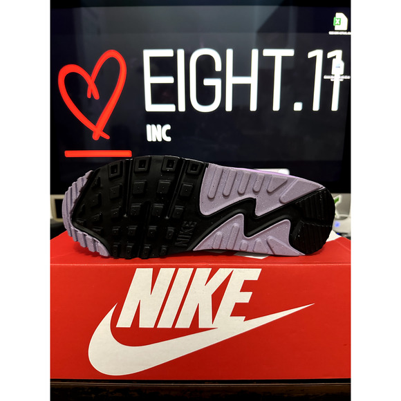 NEW WOMEN'S SIZE 6 Nike Air Max 90 White Lilac Purple White Sneakers DH8010-103 - Picture 5 of 6